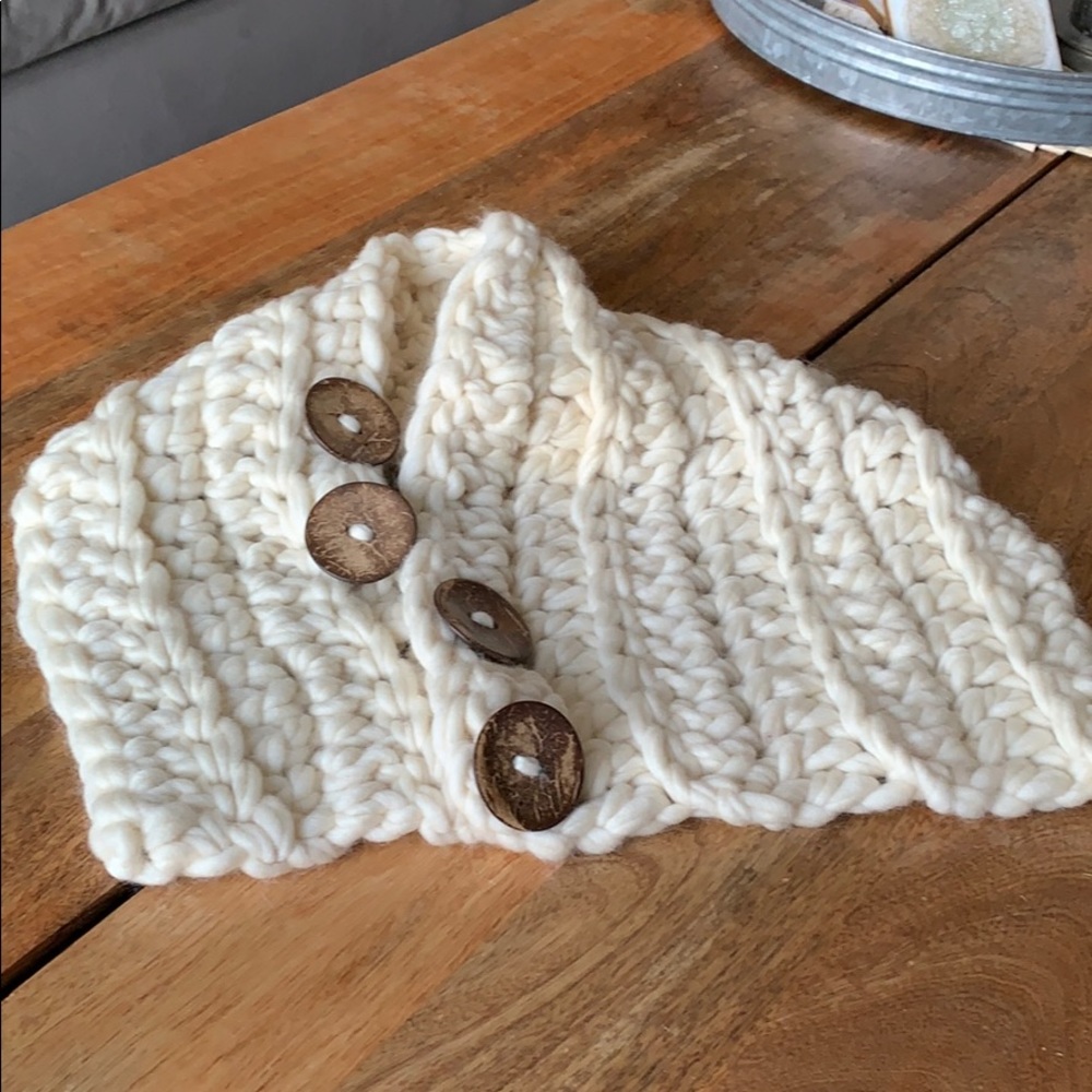 Chunky ivory knit scarf with large brown buttons